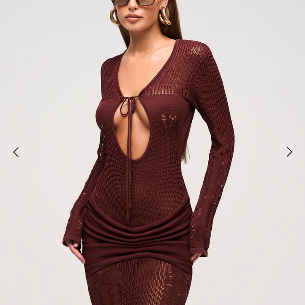 Elegant Burgundy Maxi Dress